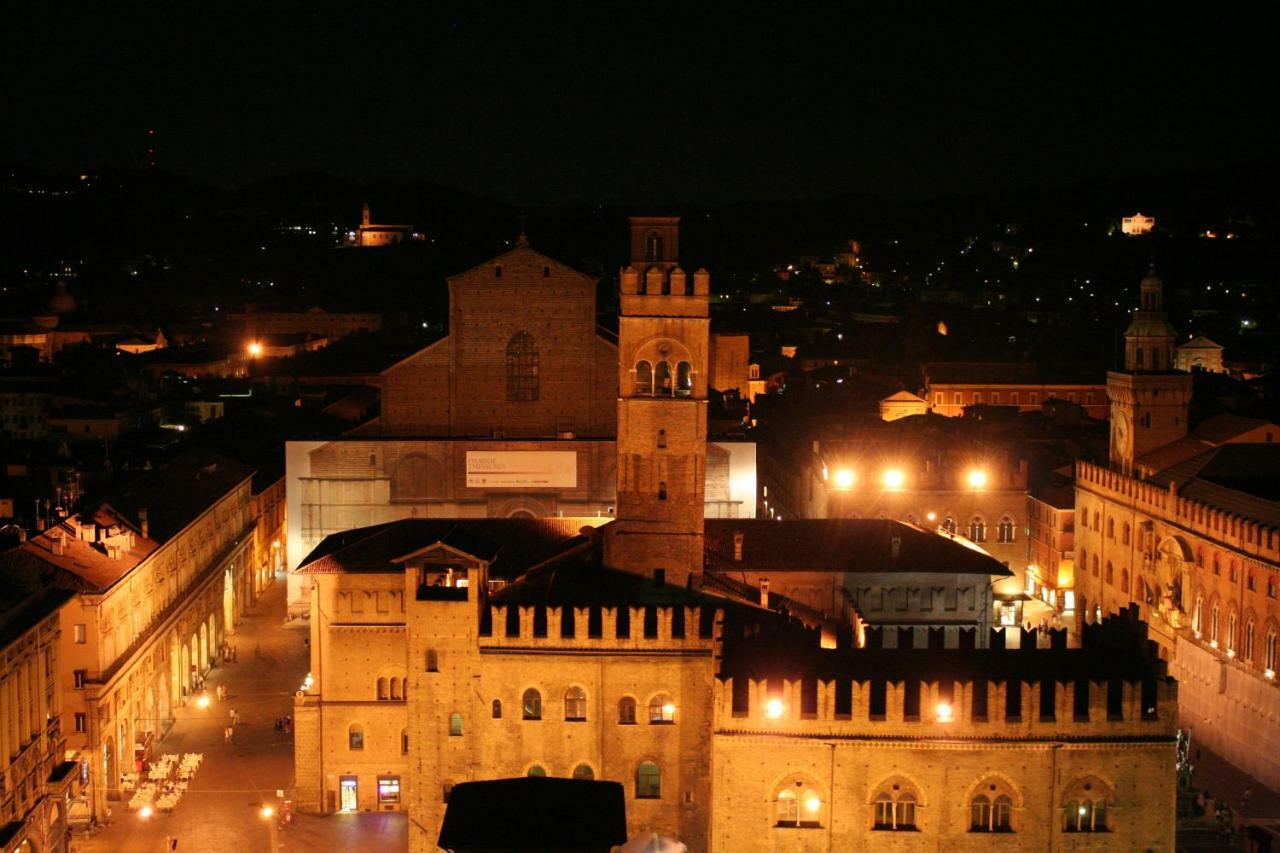 The Pianist S House In The Heart Of Bologna Apartment ภายนอก รูปภาพ